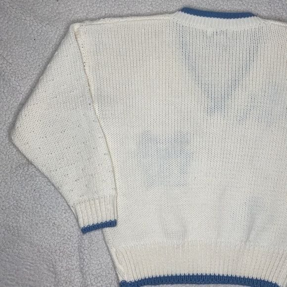 Vintage 62 EAST Knitted V-Neck Sweater: Size Medium - Picture 7 of 10
